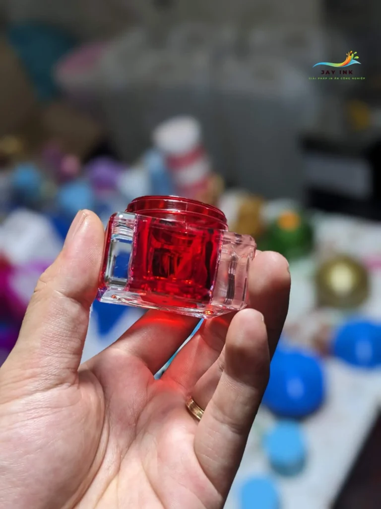 Mực solvent dye sơn phun lọ mỹ phẩm và 2 loại nhựa phổ biến trong ngành mỹ phẩm